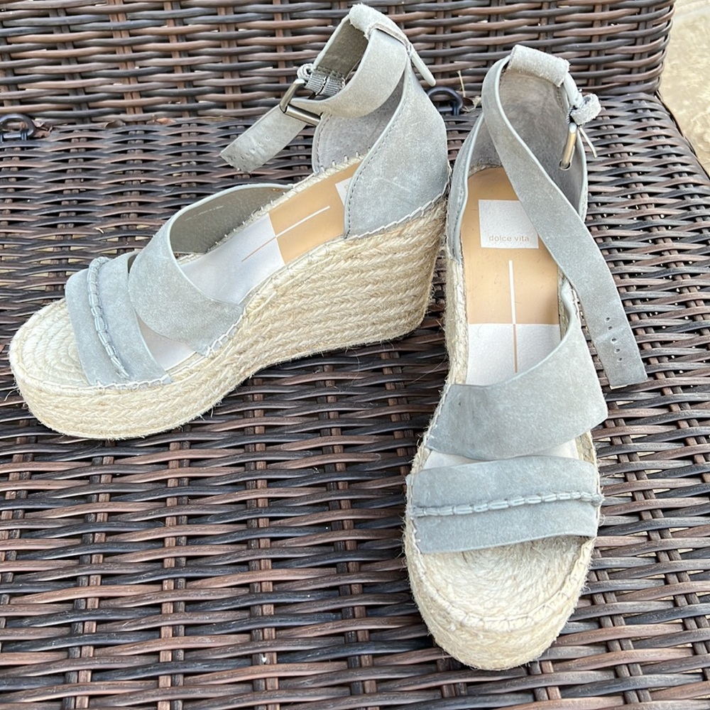 Dolce Vita leather wedge size 9